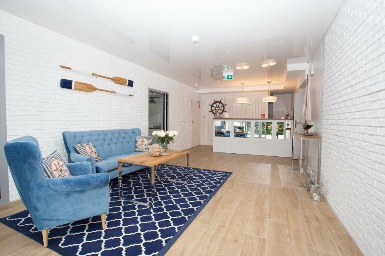 Blekitny Zagiel Aparthotel Gdynia Bagian luar foto